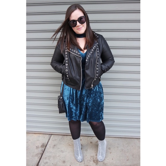 *Final Price Reduction* London Times Blue Crushed Velvet Dress - Picture 4 of 6